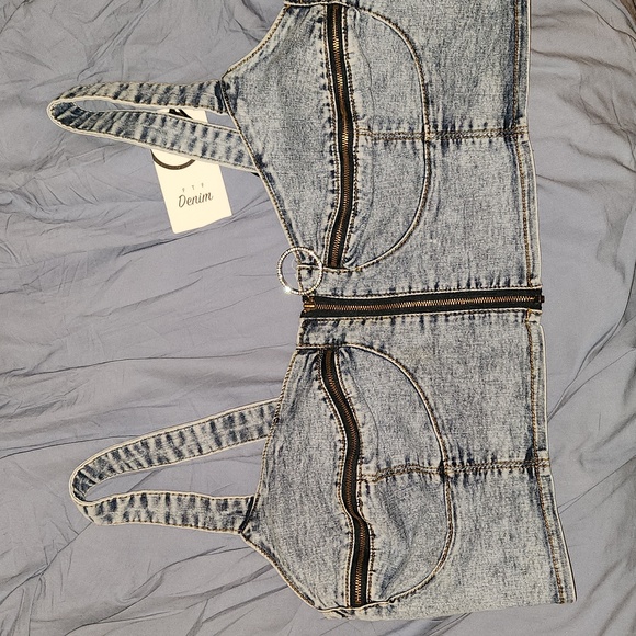 Fashion to Figure Tops - NWT rhinestones top
